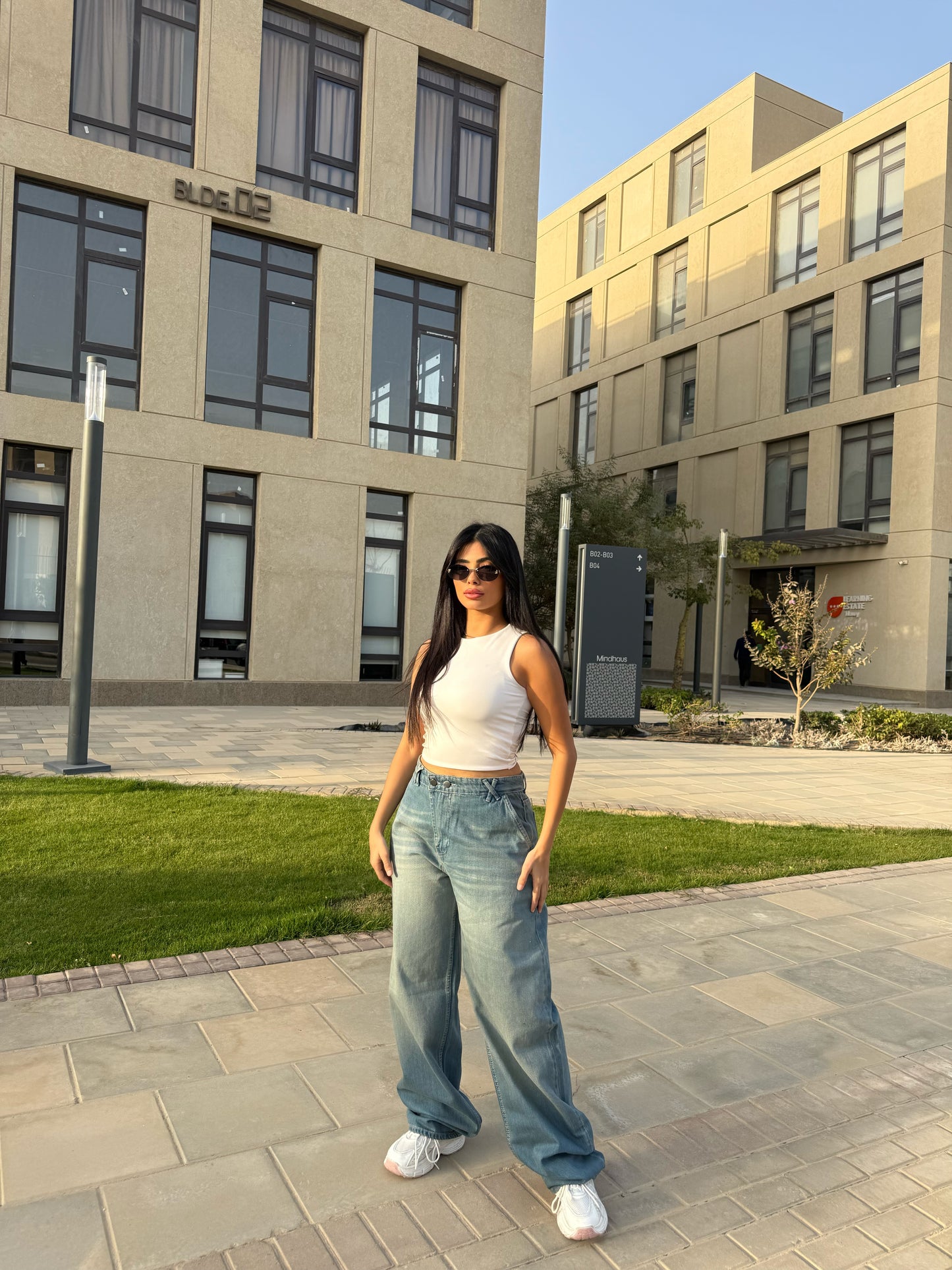 Baggy Jeans with Double Button & X Tie 2B Dirty light