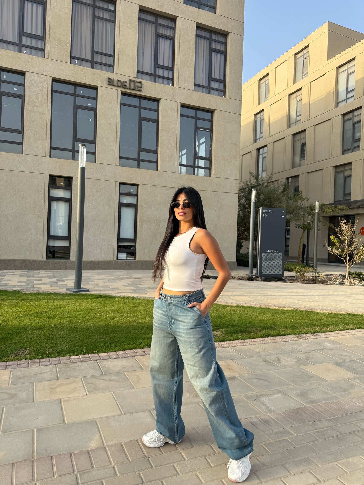 Baggy Jeans with Double Button & X Tie 2B Dirty light