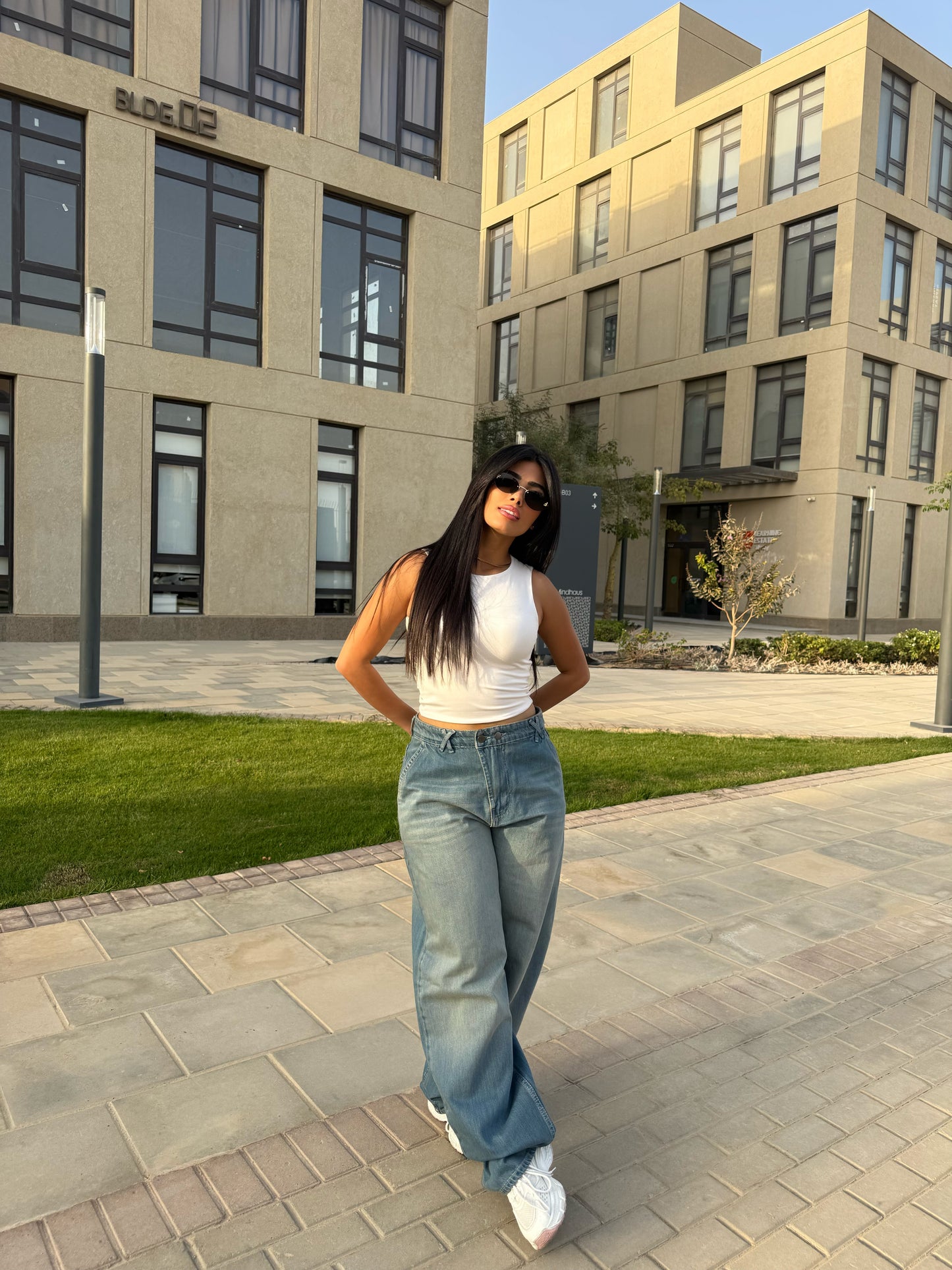 Baggy Jeans with Double Button & X Tie 2B Dirty light